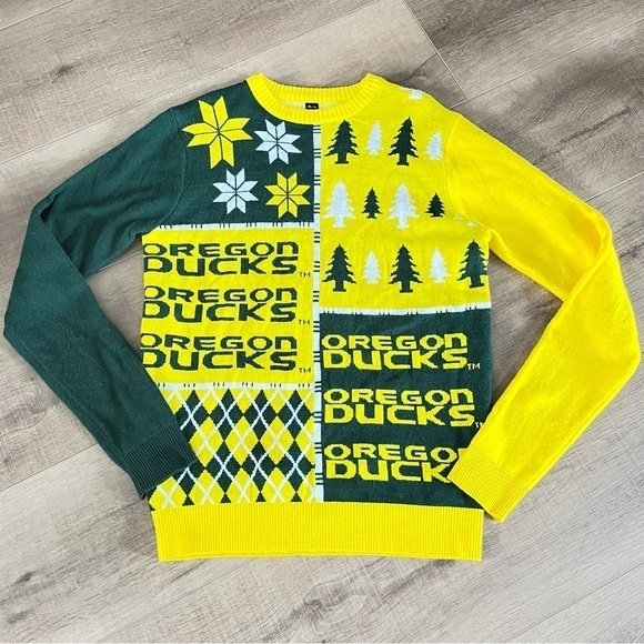 Vintage Oregon Ducks Loud Block Ugly Sweater Medium‎ Unisex Green Yellow Acrylic - Picture 1 of 13
